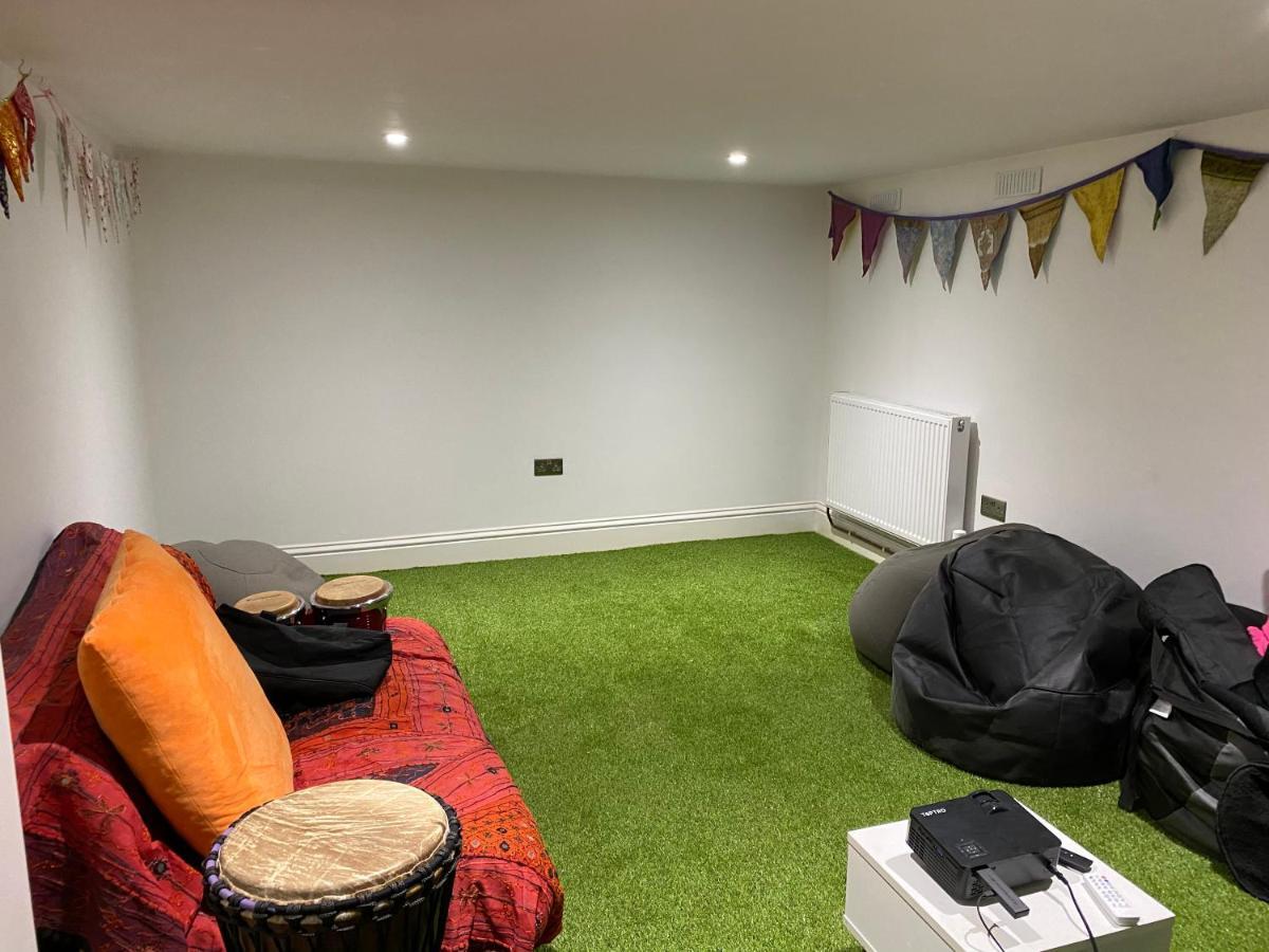 Westgate Two-Bedroom Homestay Suite ภายนอก รูปภาพ